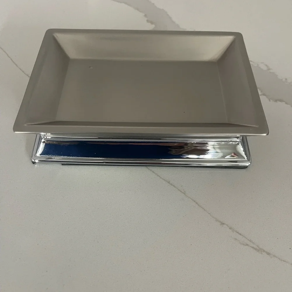 N/A elegant silver
